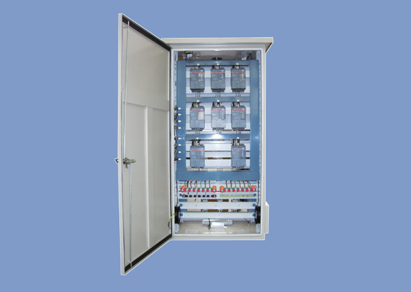 1603888274645554.jpg PLC式風(fēng)冷控制柜2.jpg